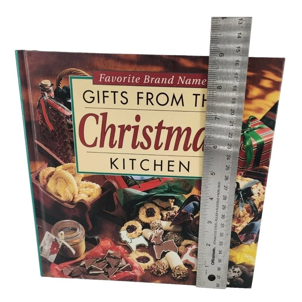 Favorite Brand Name Gifts‎ From the Christmas Kitchen Hardcover Cookbook 1998